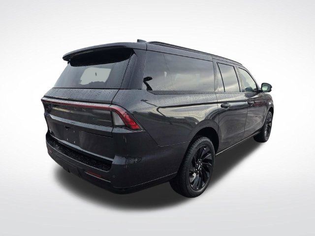 New 2027 Lincoln Navigator L Reserve w/ Jet Appearance Package RWD image 3