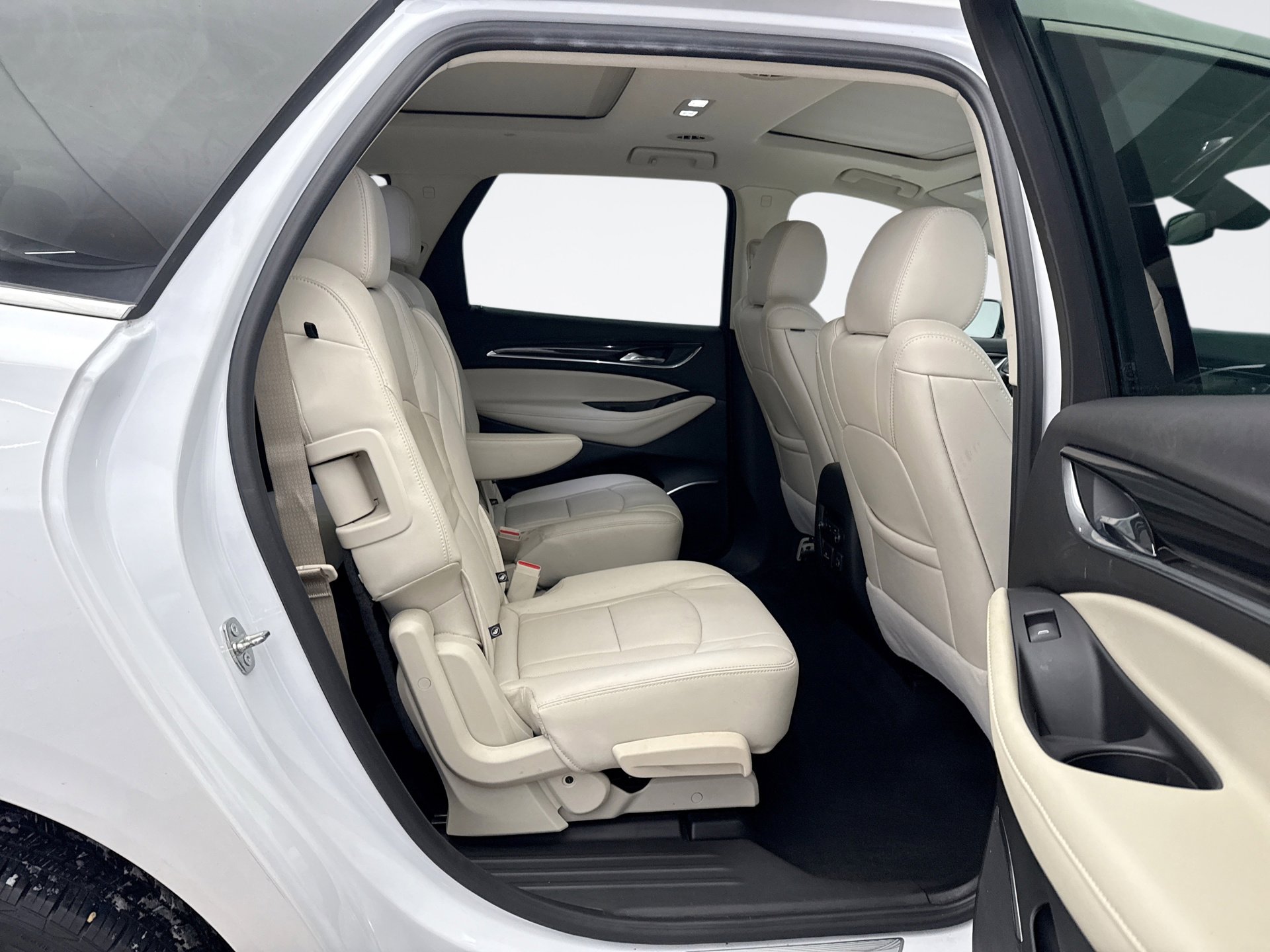 Used 2023 Buick Enclave Essence w/ Experience Buick Package image 18