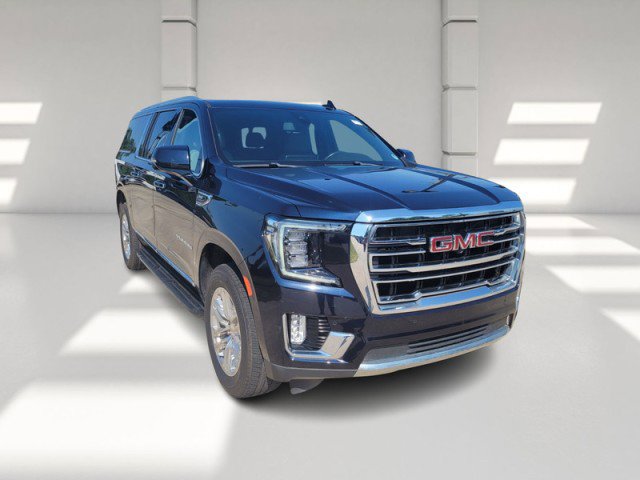 Used 2021 GMC Yukon XL SLT w/ SLT Premium Package image 3