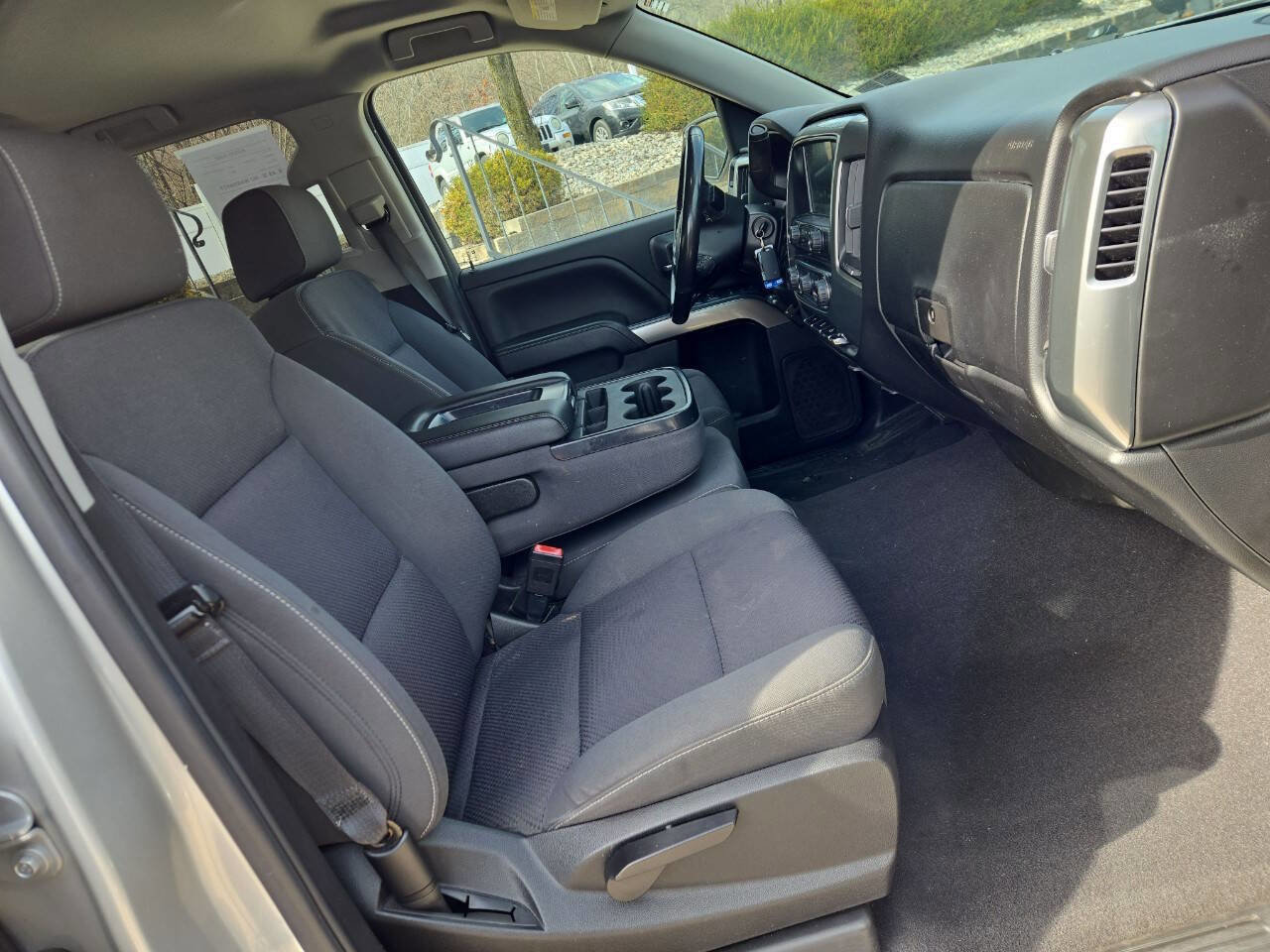 Used 2018 Chevrolet Silverado 1500 LT w/ All Star Edition AWD/4WD image 29