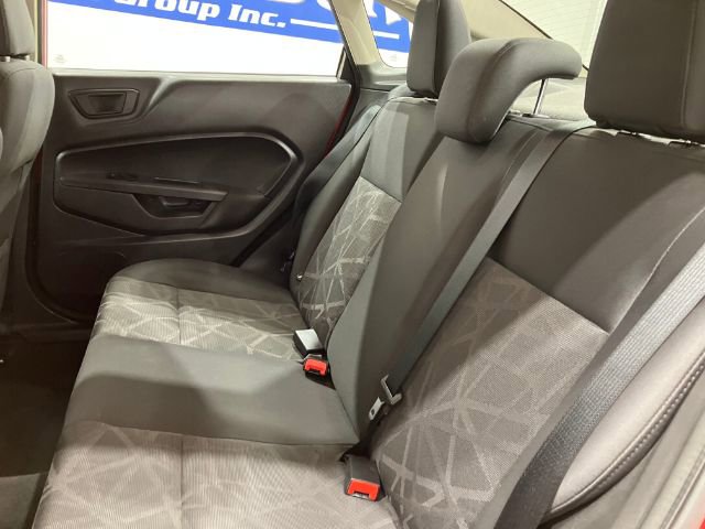 Used 2013 Ford Fiesta SE FWD image 30
