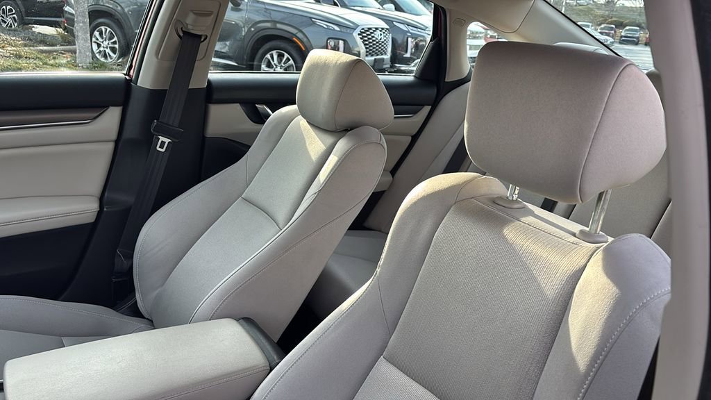 Used 2020 Honda Accord LX image 25