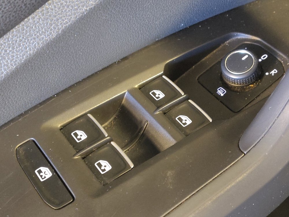 Used 2024 Volkswagen Jetta SE image 27