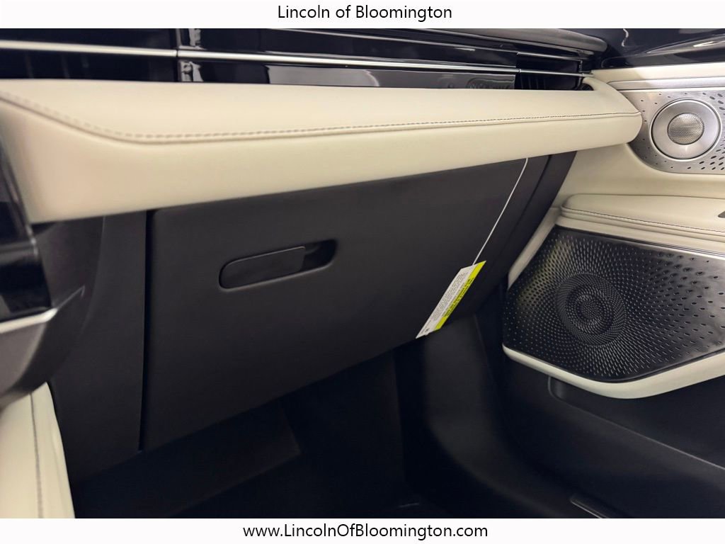 New 2026 Lincoln Nautilus Black Label w/ Jet Appearance Package image 55