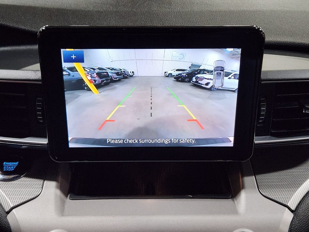 Used 2023 Ford Explorer XLT w/ Equipment Group 202A RWD image 38