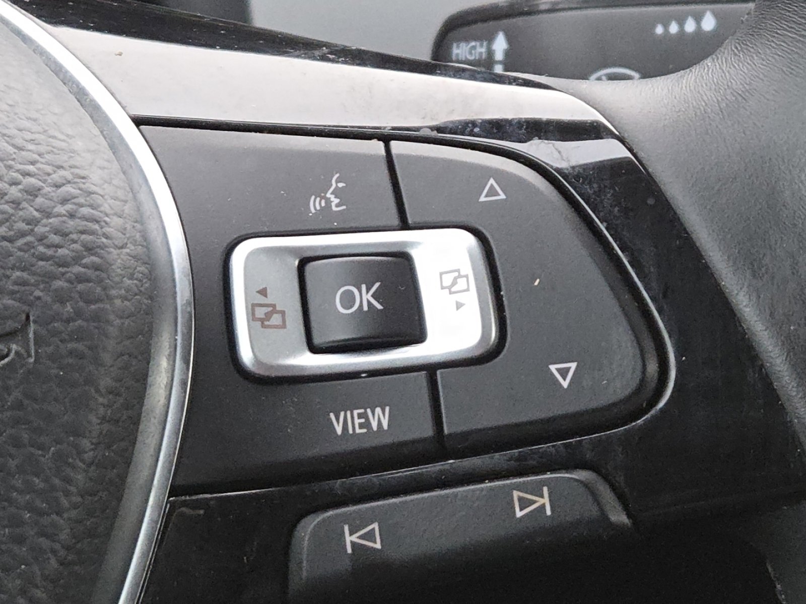 Used 2019 Volkswagen Atlas SE image 31