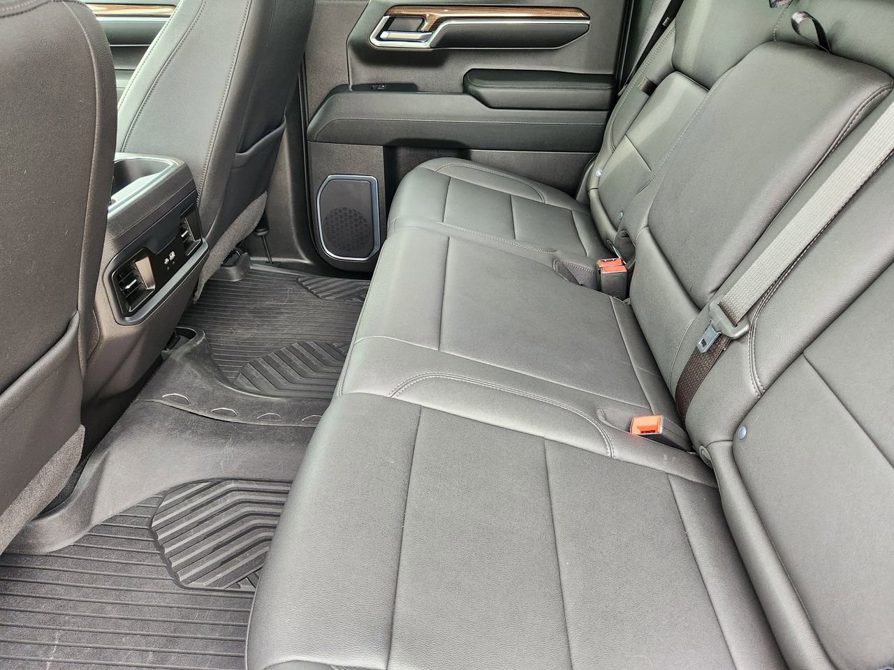 Used 2024 Chevrolet Silverado 1500 LT Trail Boss w/ Convenience Package II AWD/4WD image 28