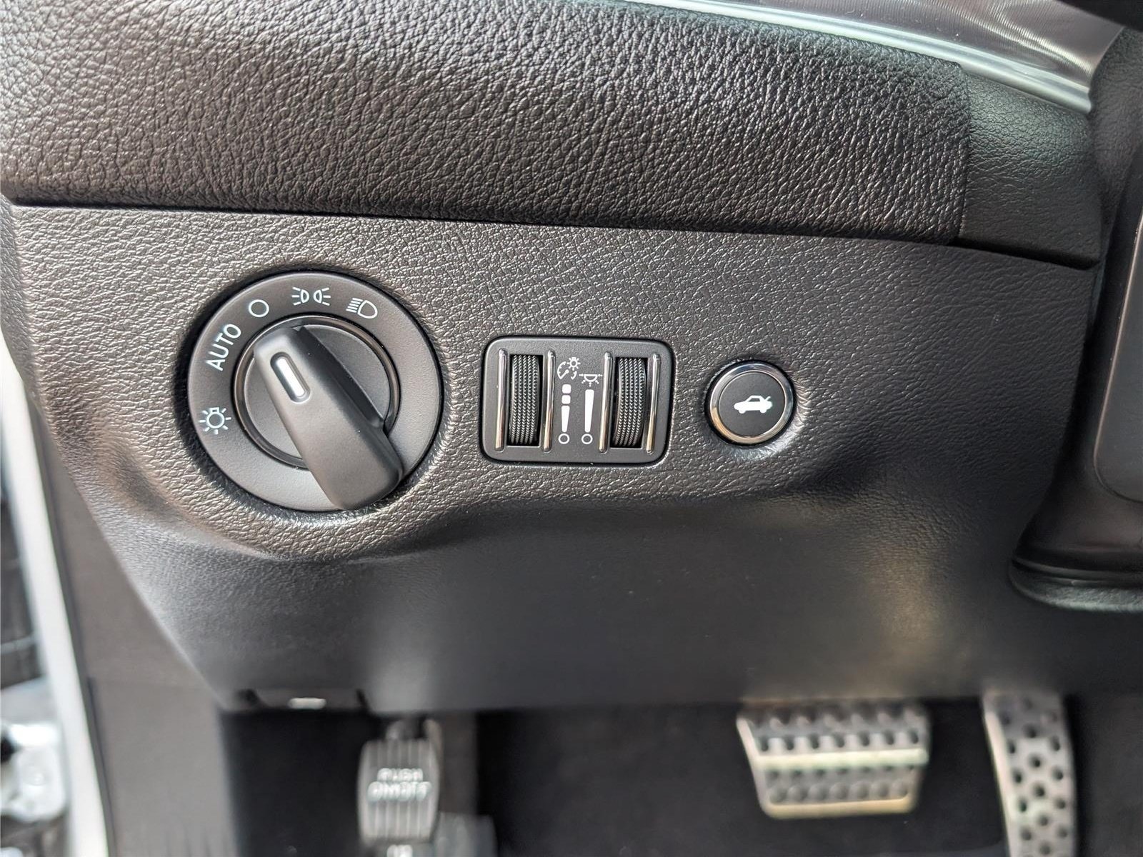 Used 2021 Dodge Challenger R/T Scat Pack RWD image 25