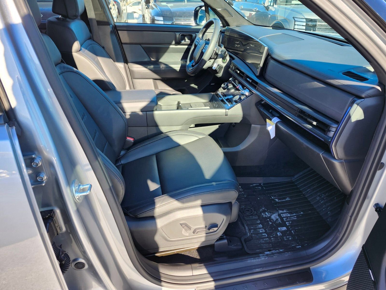 Used 2025 Hyundai Santa Fe Calligraphy image 11