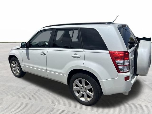 Used 2011 Suzuki Grand Vitara Limited AWD/4WD image 4