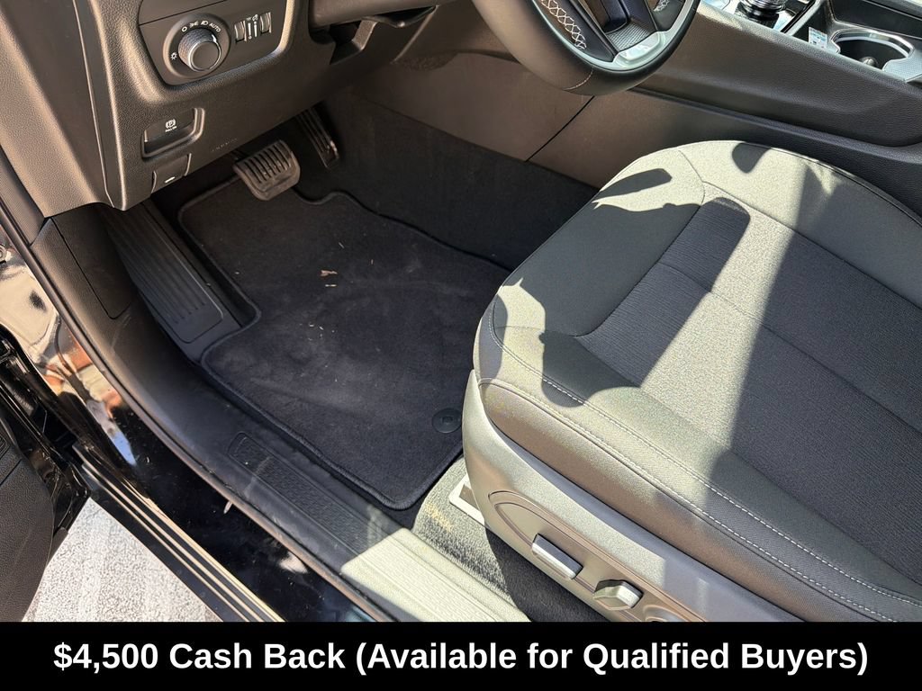 New 2026 Jeep Grand Cherokee Laredo w/ Trailer Tow Package RWD image 22