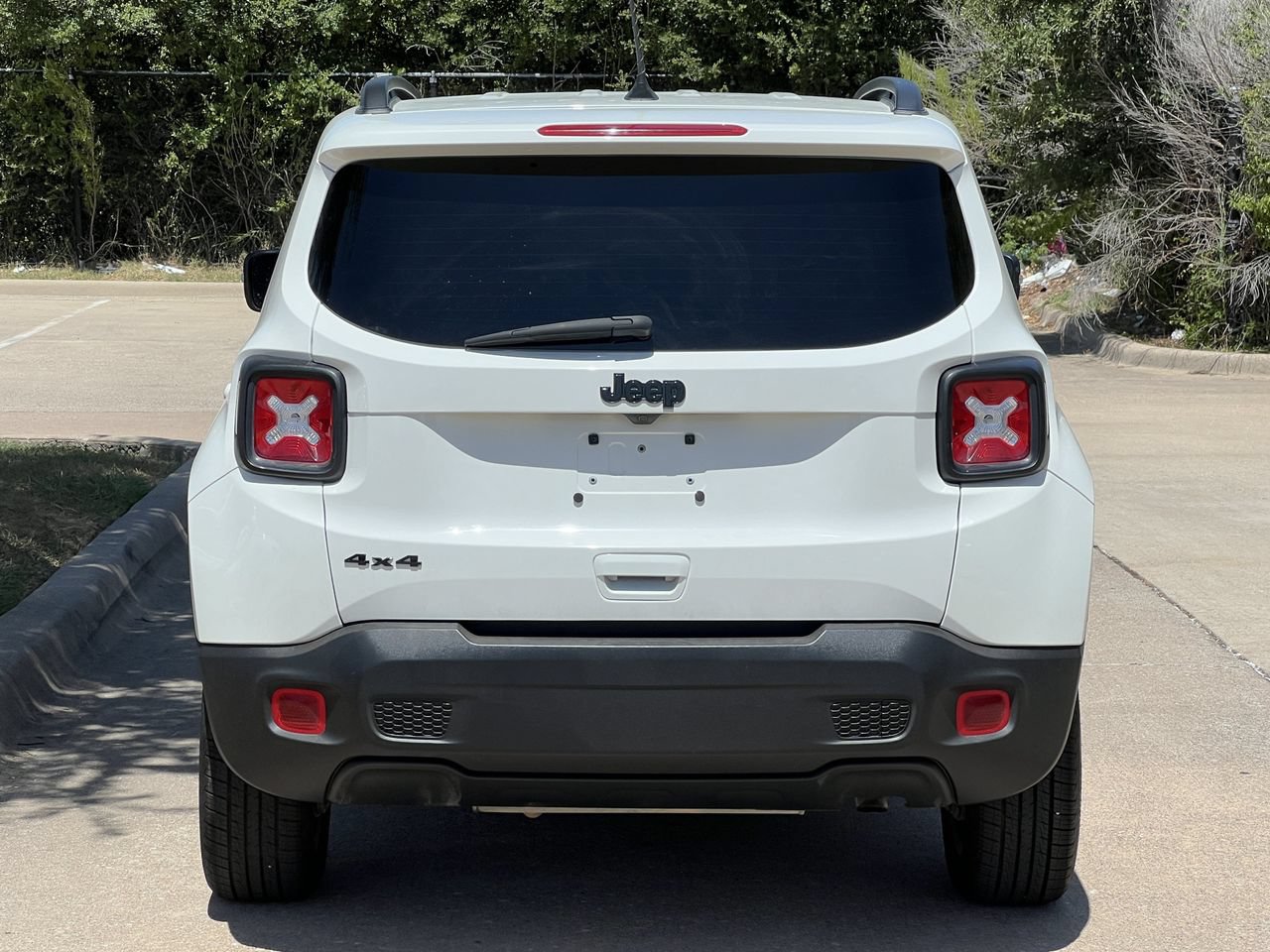 Used 2023 Jeep Renegade Altitude w/ Convenience Group I AWD/4WD image 4