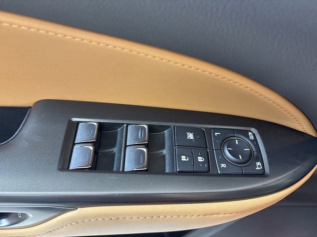 Used 2024 Lexus NX 250 250 Base w/ Towing Package (2000 Lbs) image 18