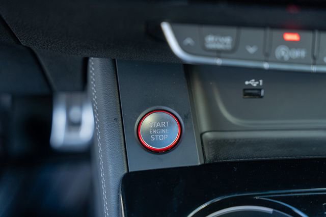 Used 2023 Audi S4 Prestige image 31