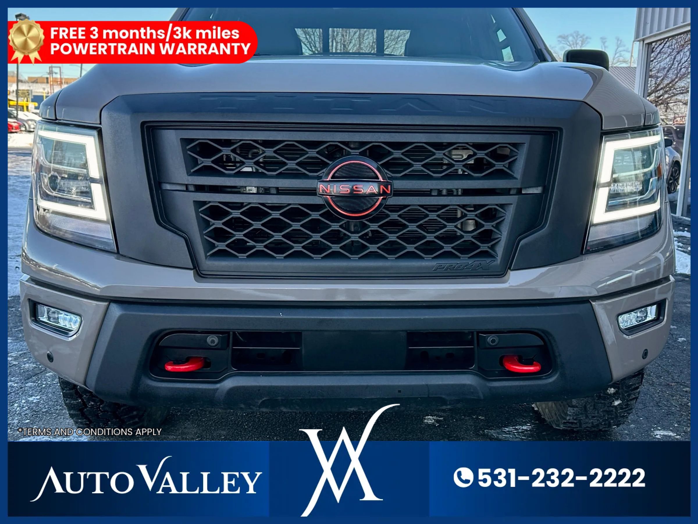 Used 2024 Nissan Titan PRO-4X w/ Pro-4x Utility Package image 11