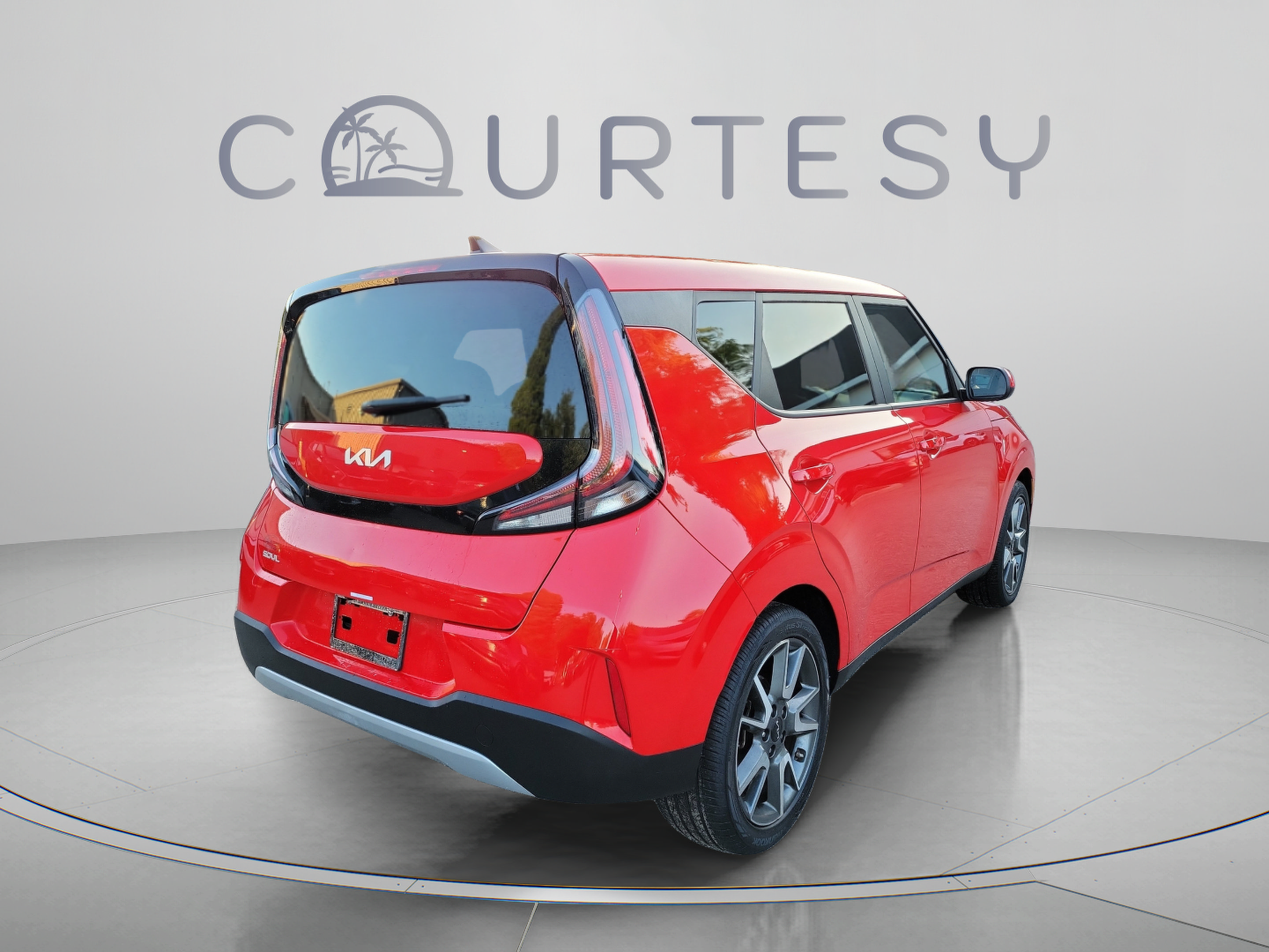 Used 2024 Kia Soul EX w/ Option Group 015 FWD image 3