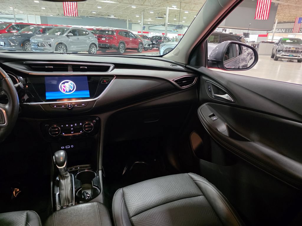 Used 2020 Buick Encore GX Essence w/ Experience Buick Package AWD/4WD image 17