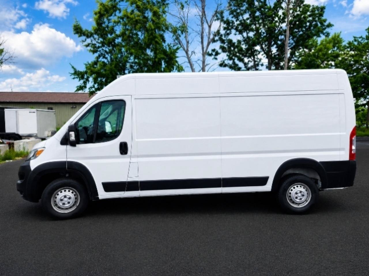 Used 2025 RAM ProMaster 2500 w/ Convenience Group FWD image 4