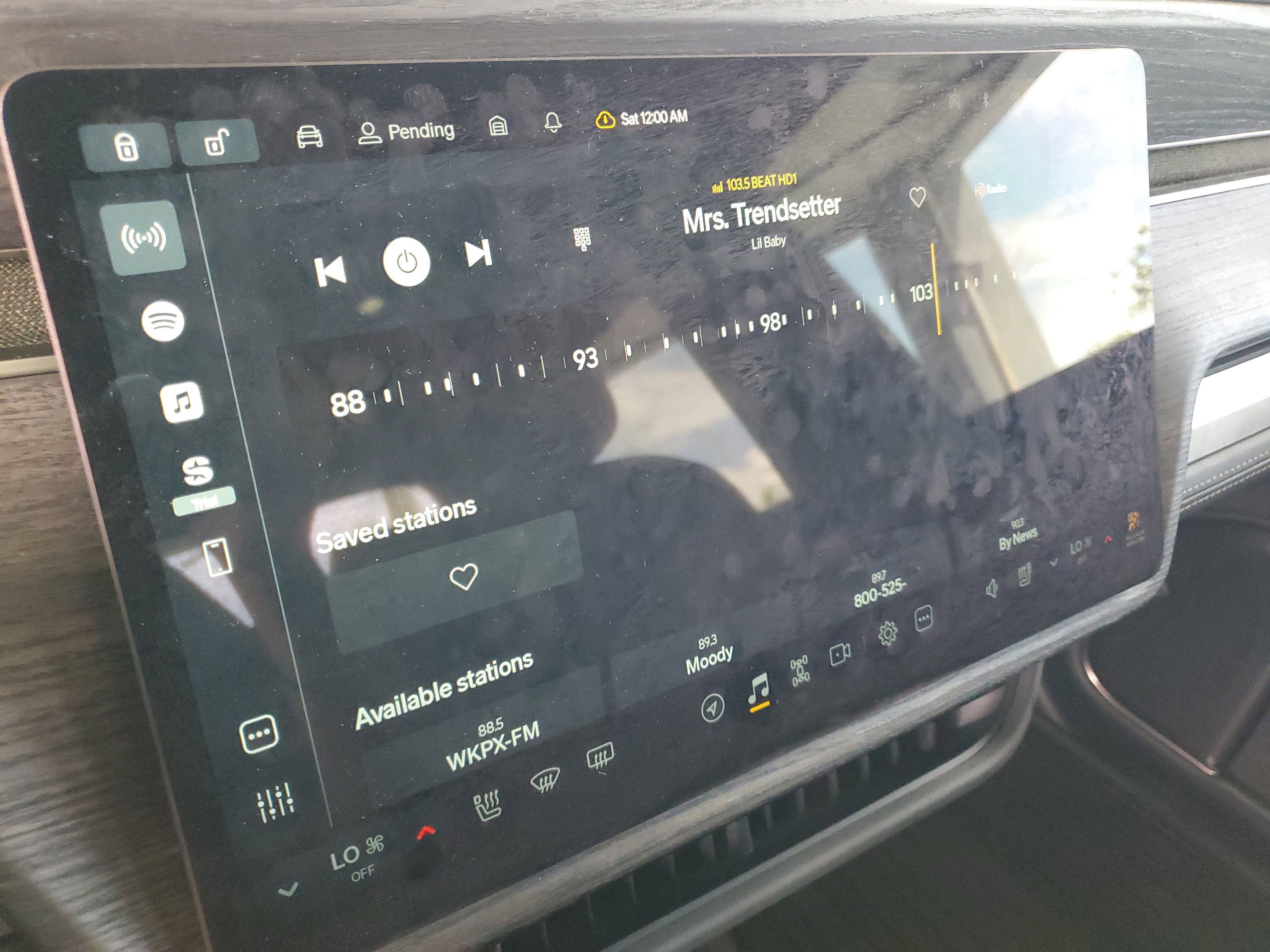 Used 2023 Rivian R1T Adventure image 27