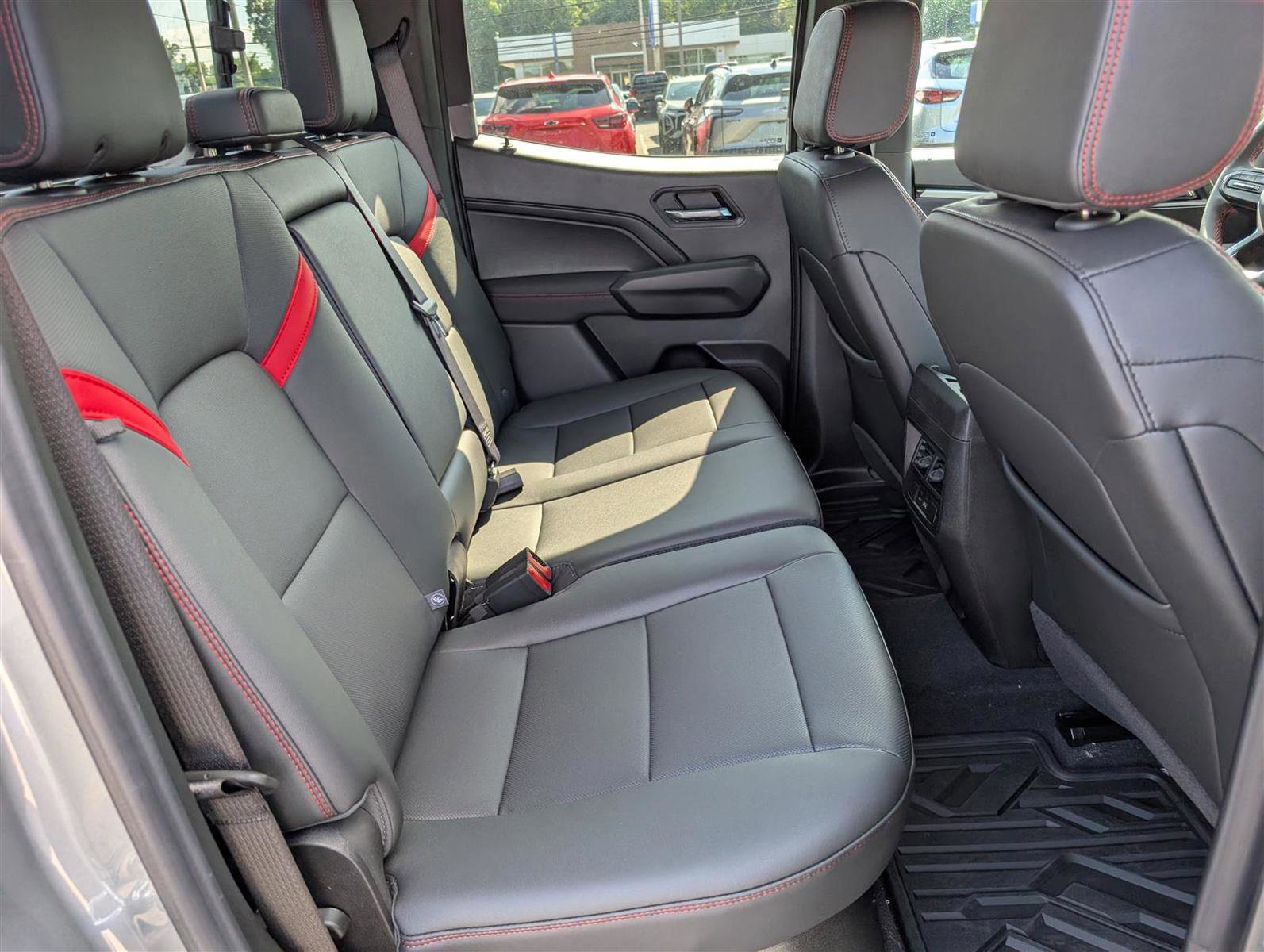 New 2025 Chevrolet Colorado Z71 w/ Technology Package image 8