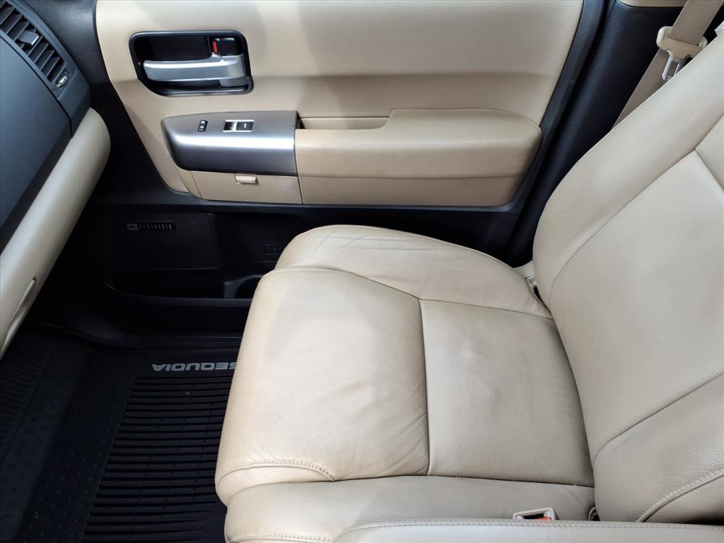 Used 2020 Toyota Sequoia Limited w/ Safety & Convenience Package image 34
