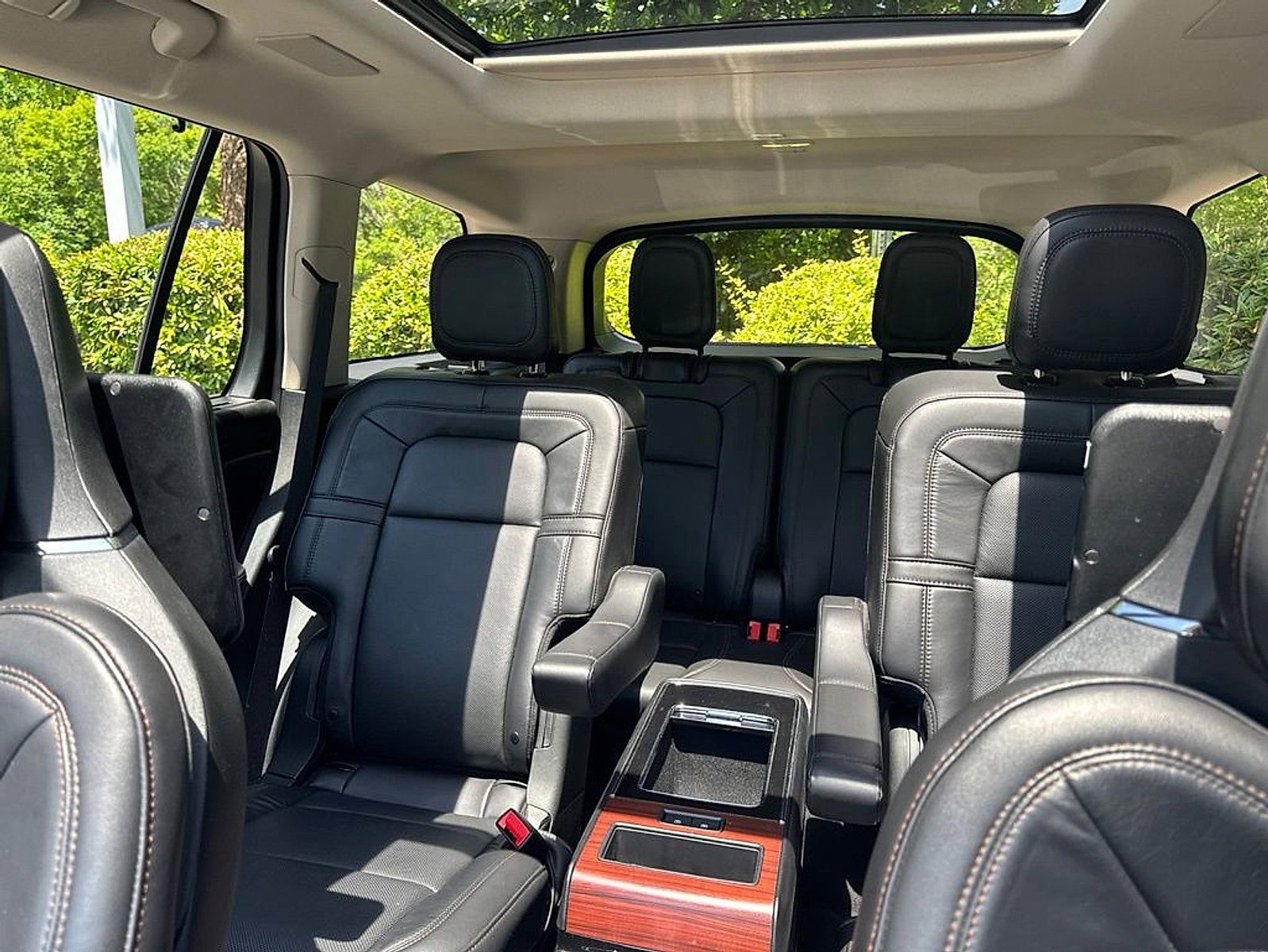Used 2023 Lincoln Aviator Reserve w/ Equipment Group 201A AWD/4WD image 25