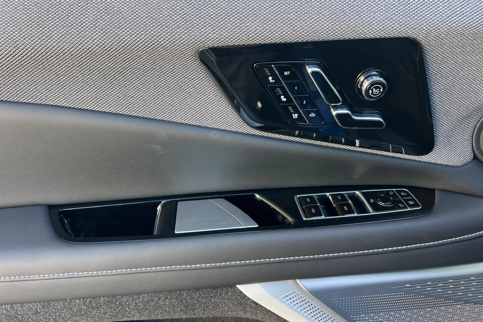 Used 2026 Cadillac Optiq Luxury 2 w/ LPO, Floor Liner Package RWD image 10