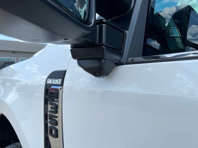 New 2026 Ford F350 4x4 Crew Cab DRW Super Duty image 12