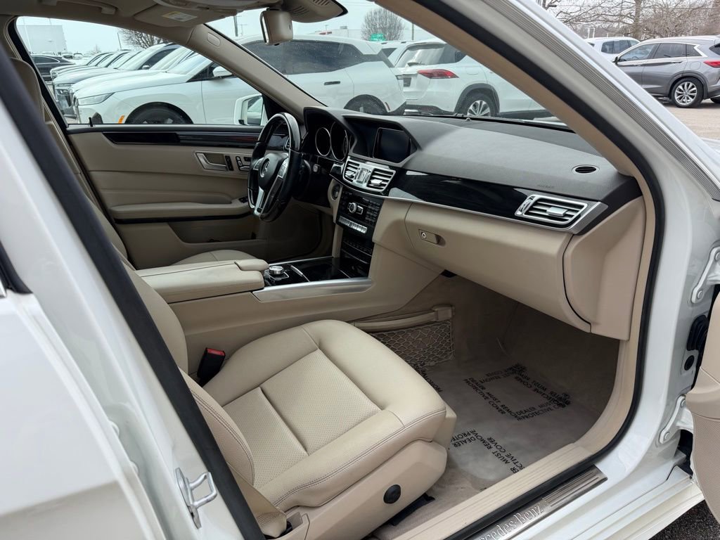 Used 2014 Mercedes-Benz E 350 Sedan image 33