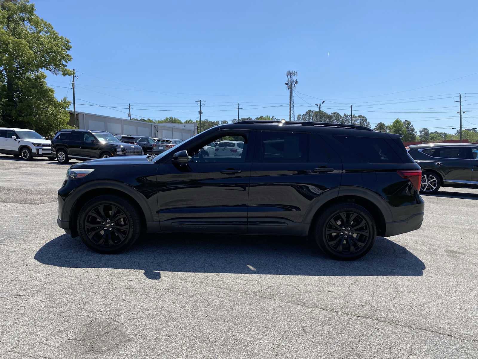 Used 2020 Ford Explorer ST w/ Premium Technology Package image 8