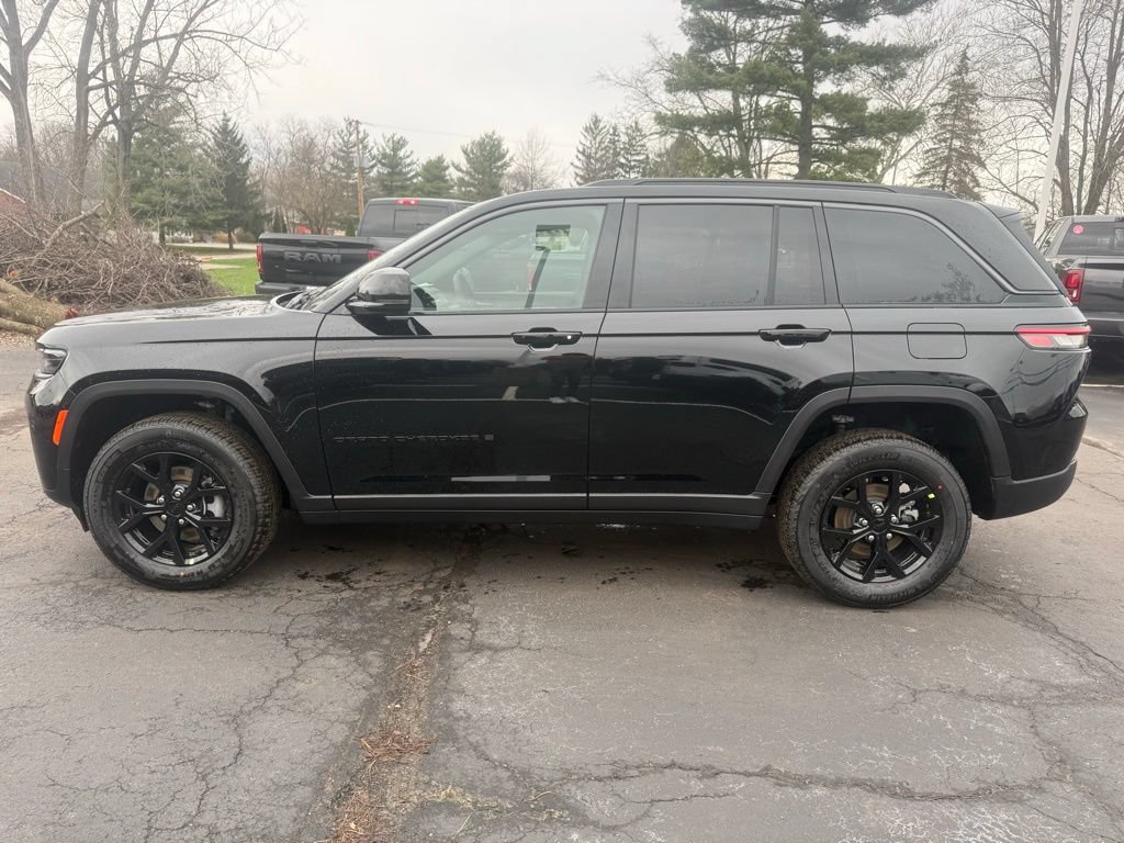 New 2026 Jeep Grand Cherokee Altitude AWD/4WD image 7