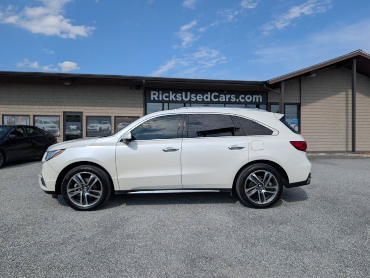 Used 2017 Acura MDX w/ Advance Package AWD/4WD image 11