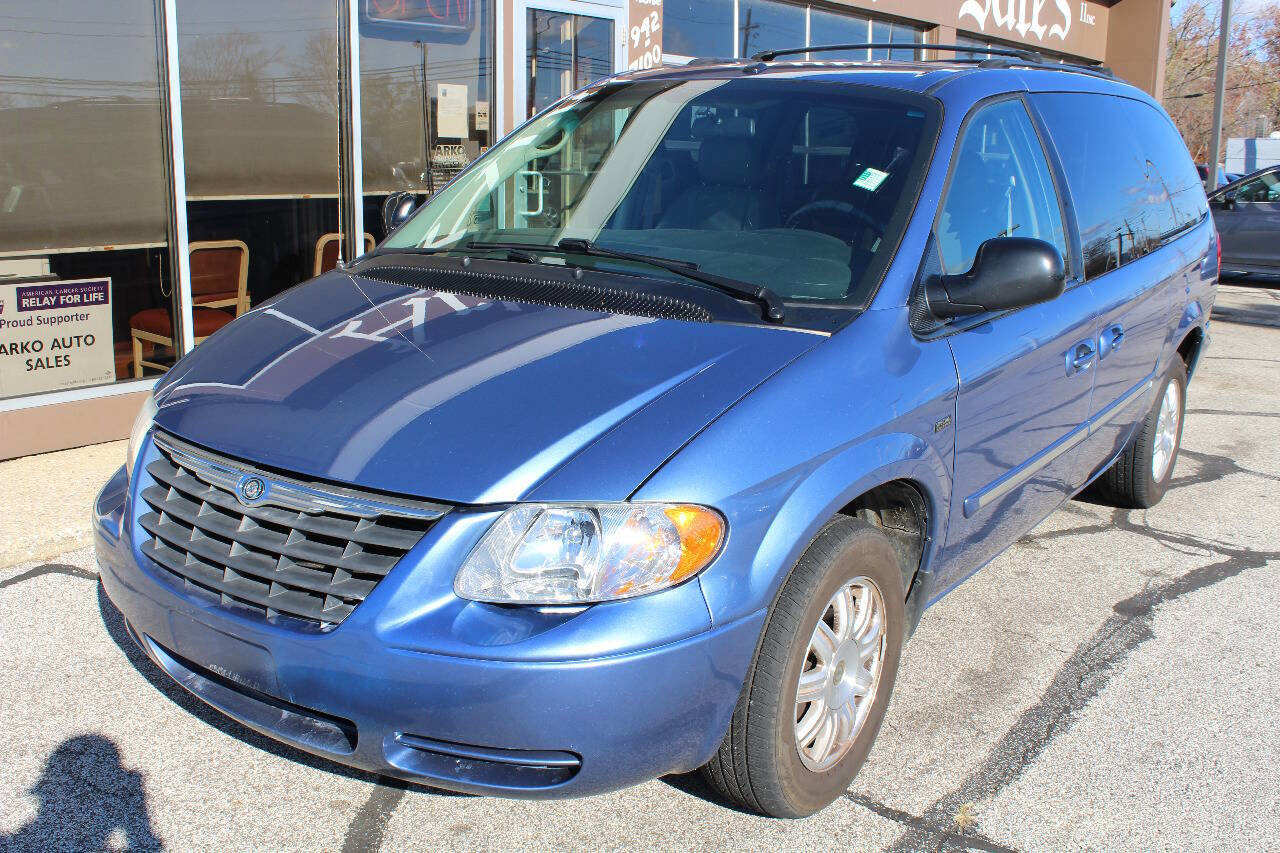 Used 2007 Chrysler Town & Country Touring