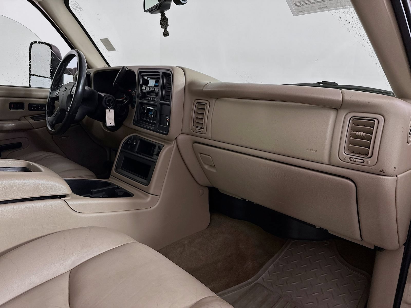 Used 2004 Chevrolet Silverado 3500 2WD Extended Cab w/ Heavy-Duty Power Package image 28