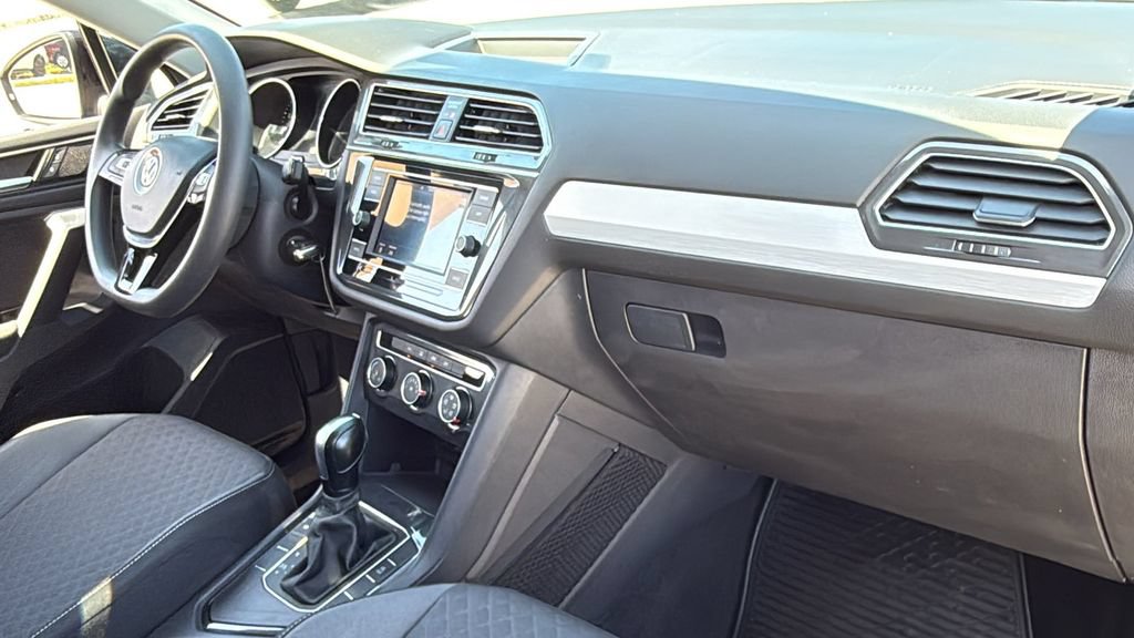 Used 2021 Volkswagen Tiguan S FWD image 39