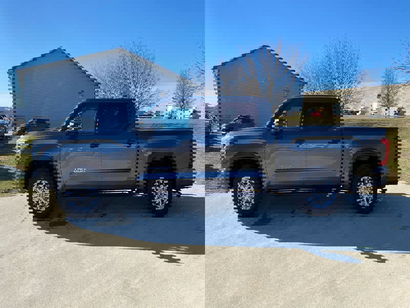 Used 2023 Toyota Tundra SR5 w/ SR5 Convenience Package image 3