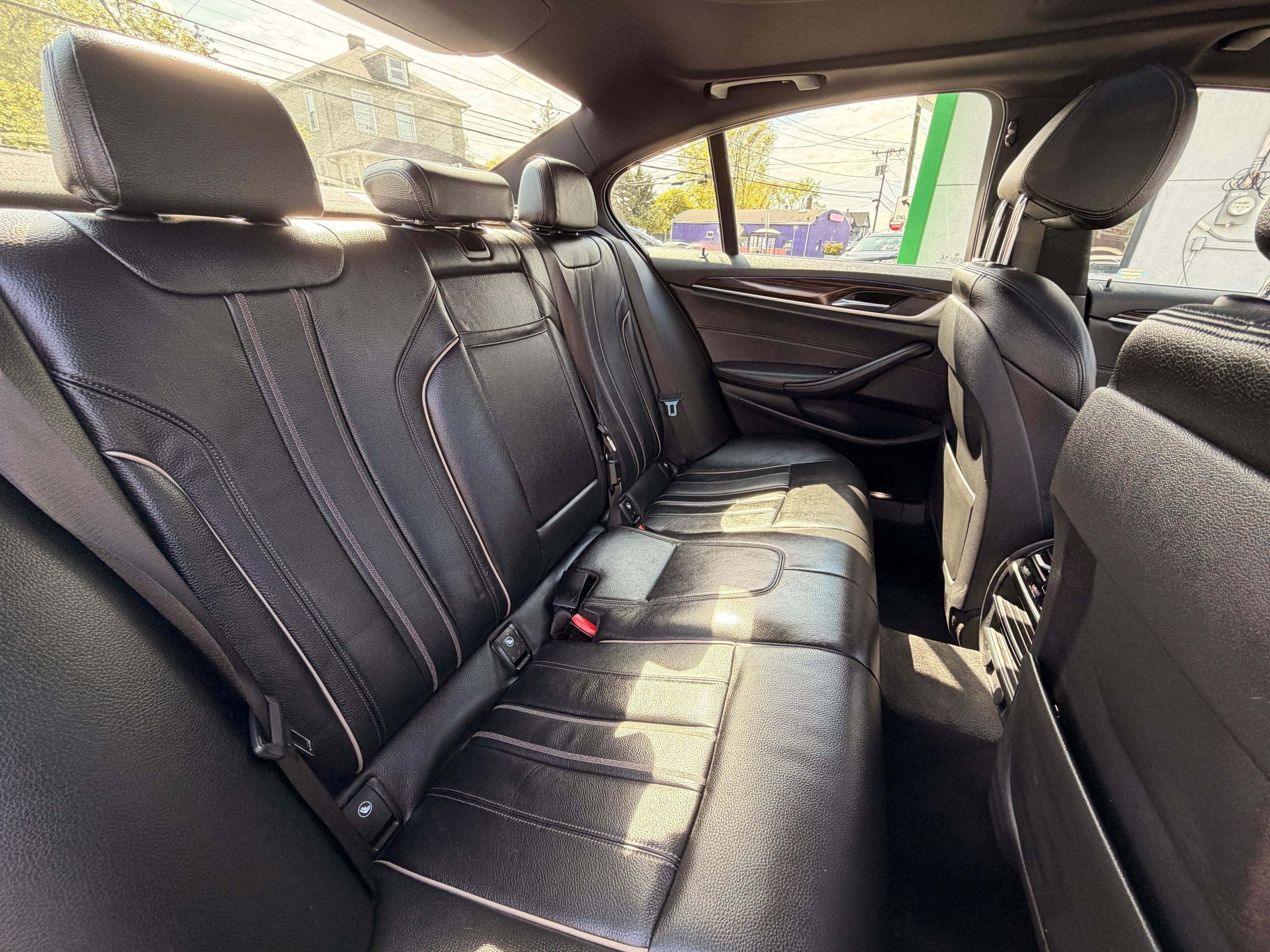 Used 2019 BMW 530i xDrive w/ Convenience Package AWD/4WD image 28