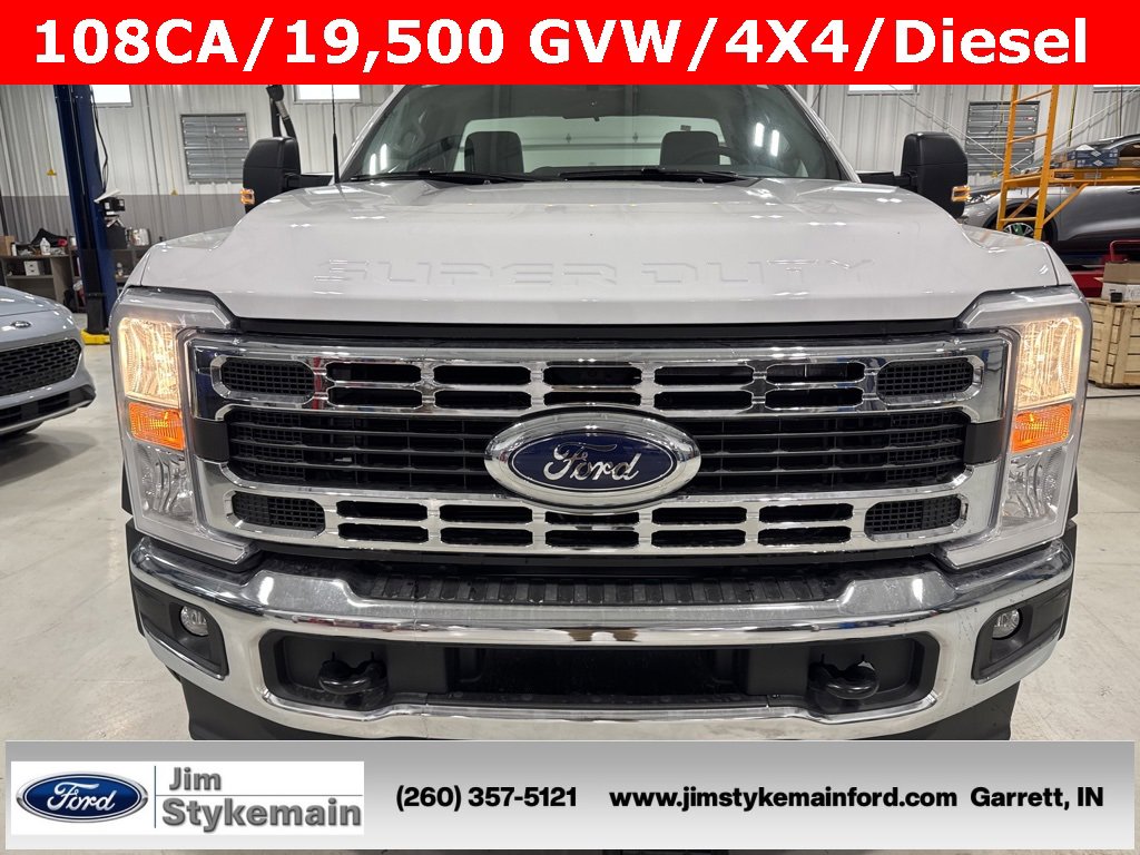 New 2025 Ford F550 4x4 Regular Cab Super Duty image 8