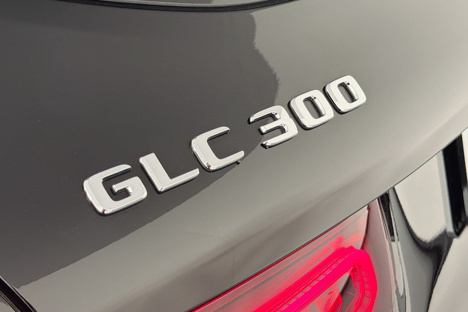 Used 2022 Mercedes-Benz GLC 300 image 9