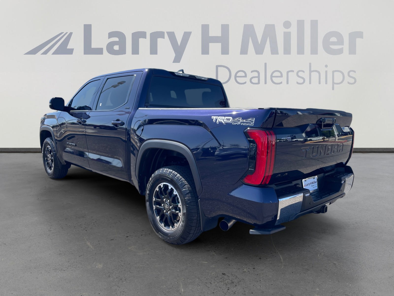 Certified 2025 Toyota Tundra SR5 w/ TRD Off-Road Package AWD/4WD image 3