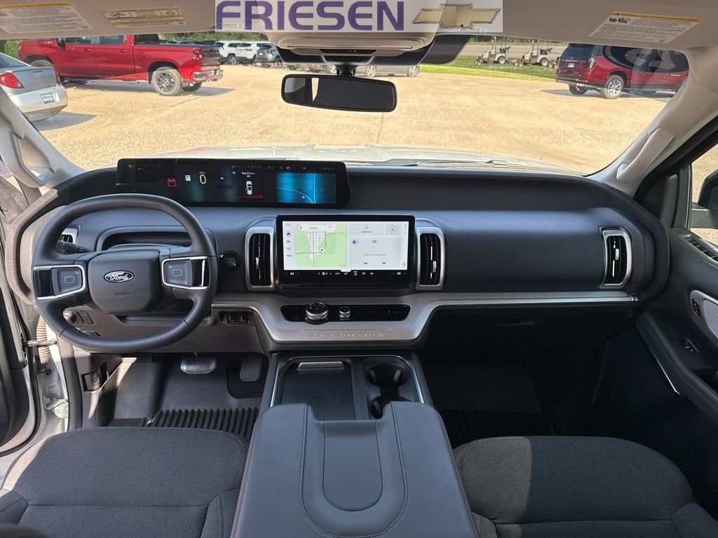 Used 2025 Ford Expedition Active AWD/4WD image 23
