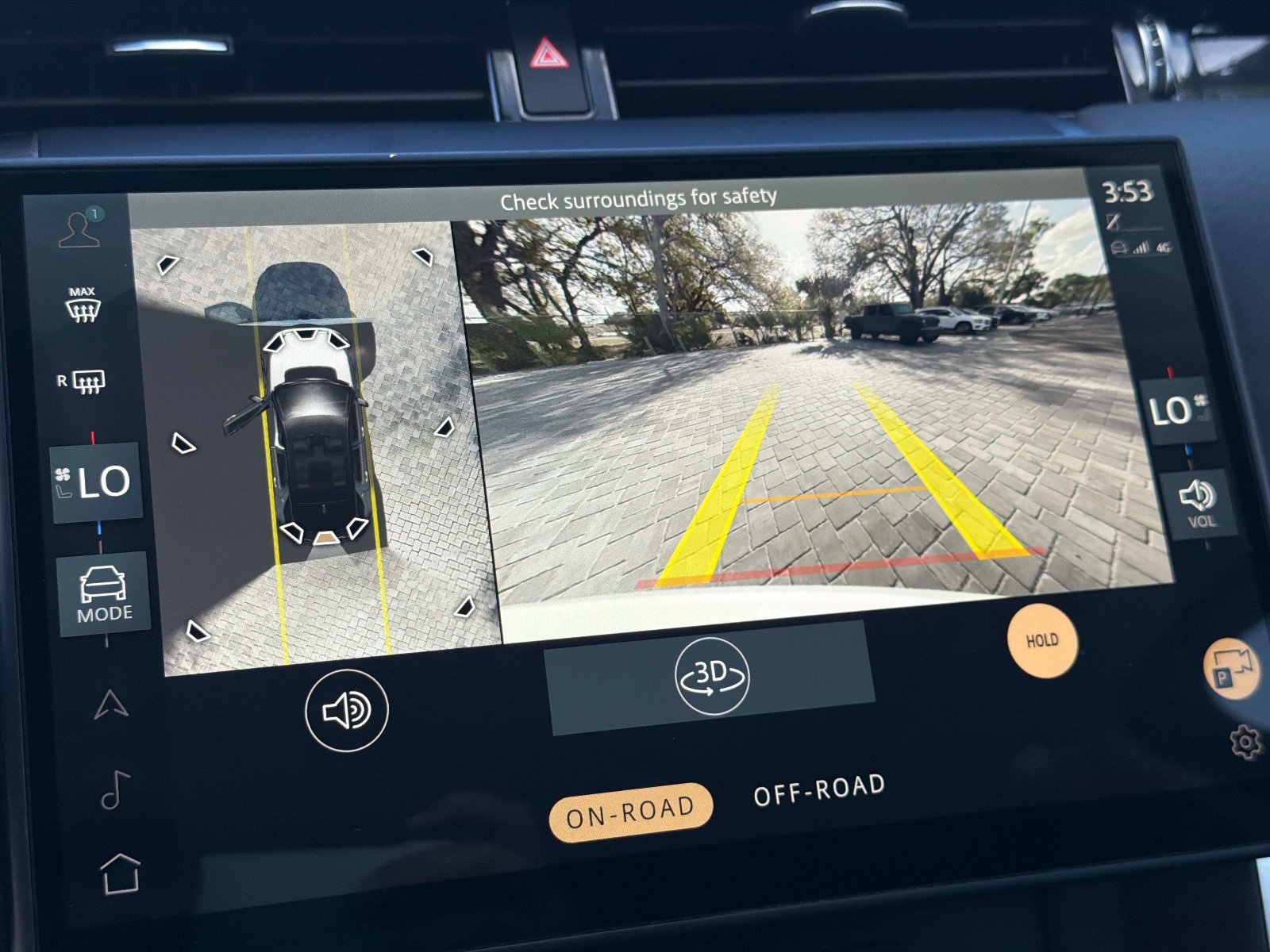 Used 2025 Land Rover Discovery Sport S image 42