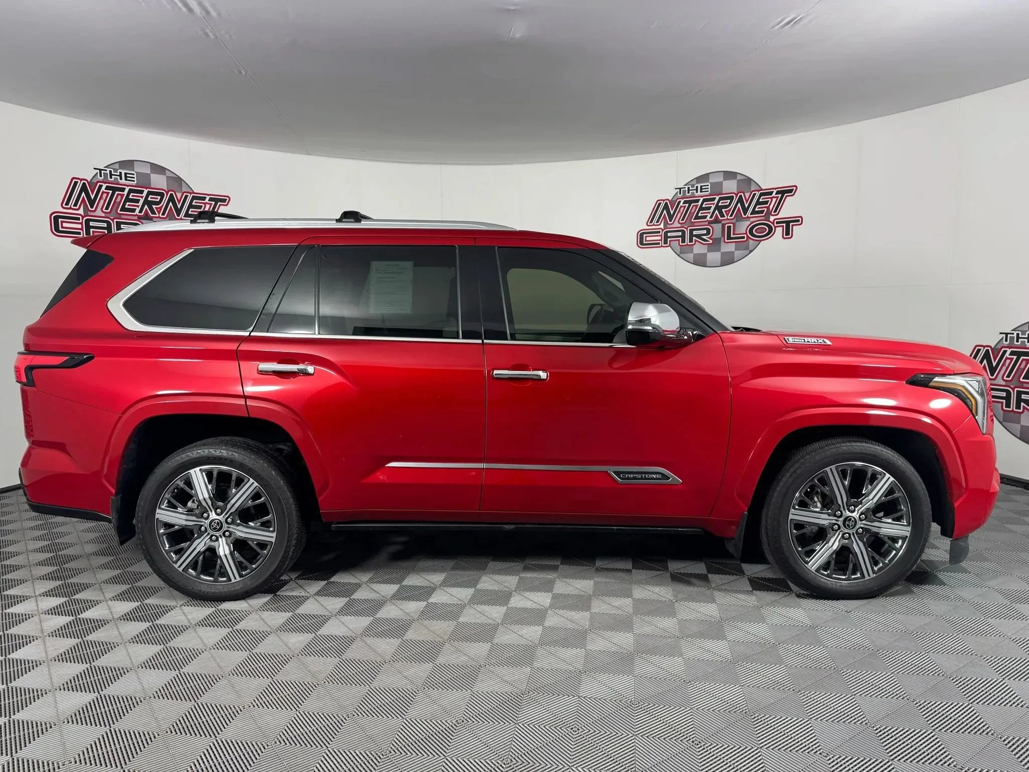 Used 2023 Toyota Sequoia Capstone AWD/4WD image 8