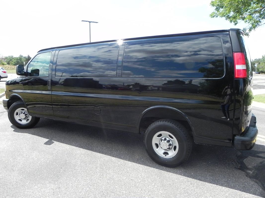 Used 2020 Chevrolet Express 3500 Extended w/ Driver Convenience Package image 2