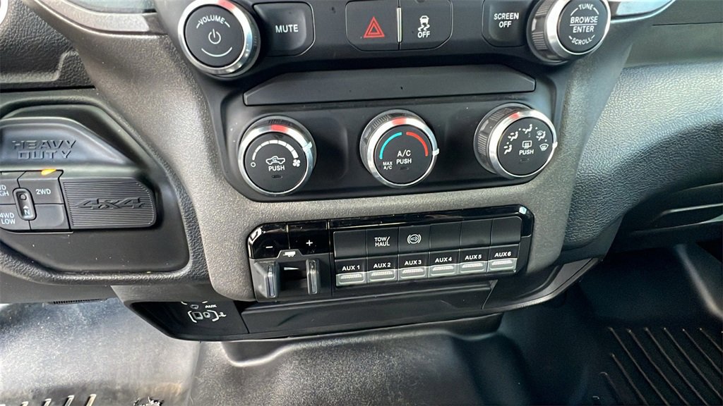 Used 2022 RAM 3500 Tradesman w/ Chrome Appearance Group image 31