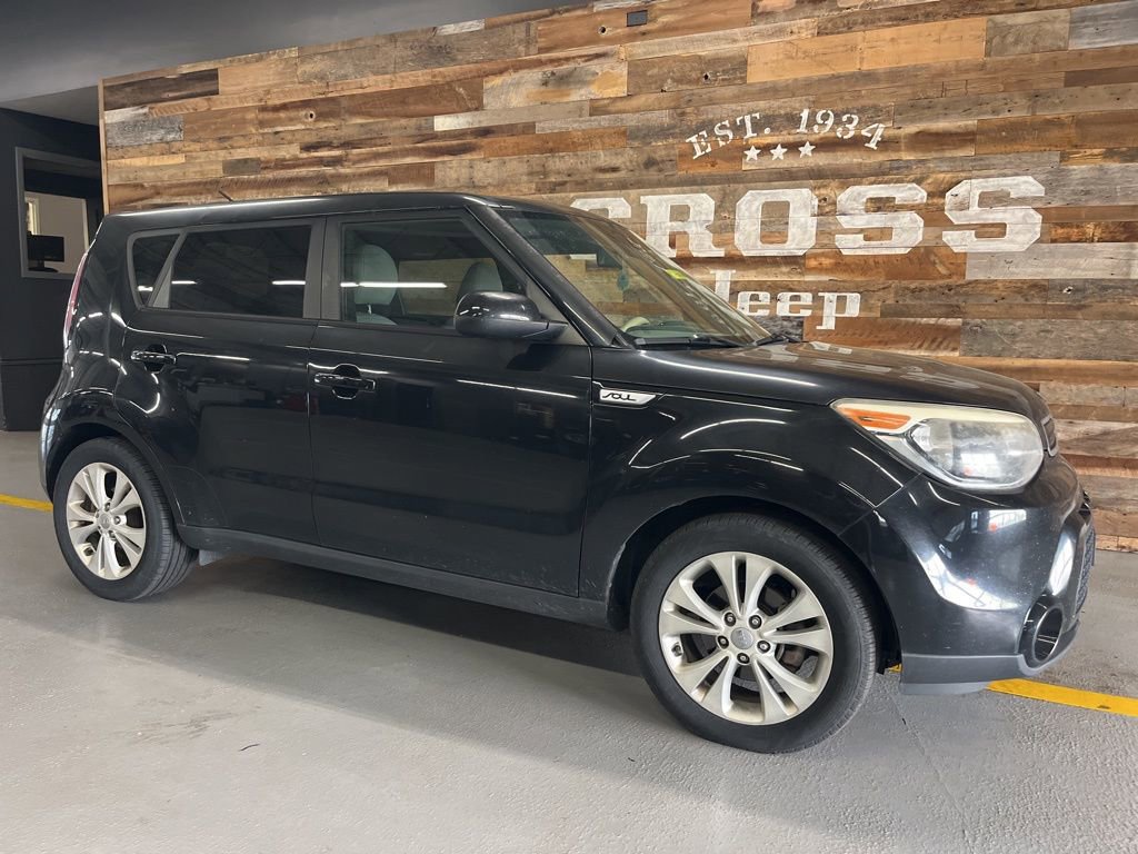 Used 2016 Kia Soul + image 15