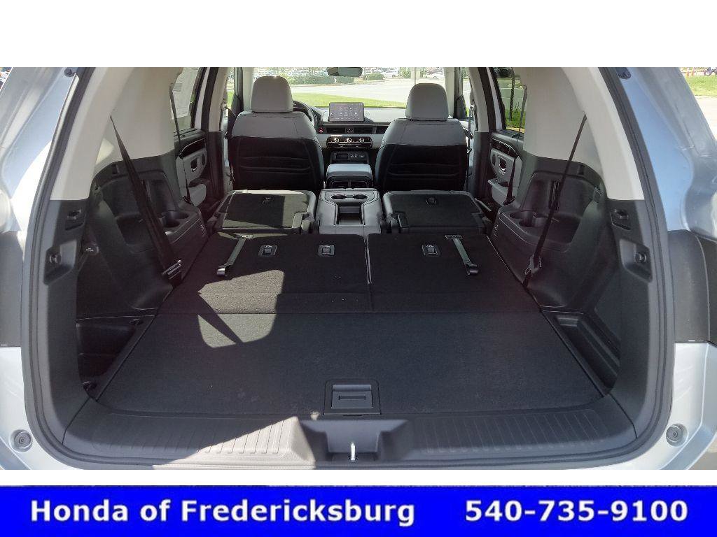 Certified 2025 Honda Pilot Touring image 40