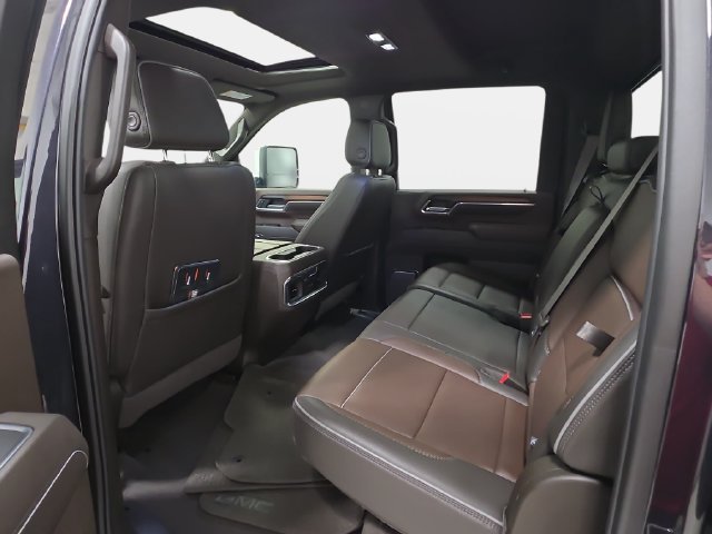 Used 2024 GMC Sierra 2500 Denali w/ Technology Package AWD/4WD image 12