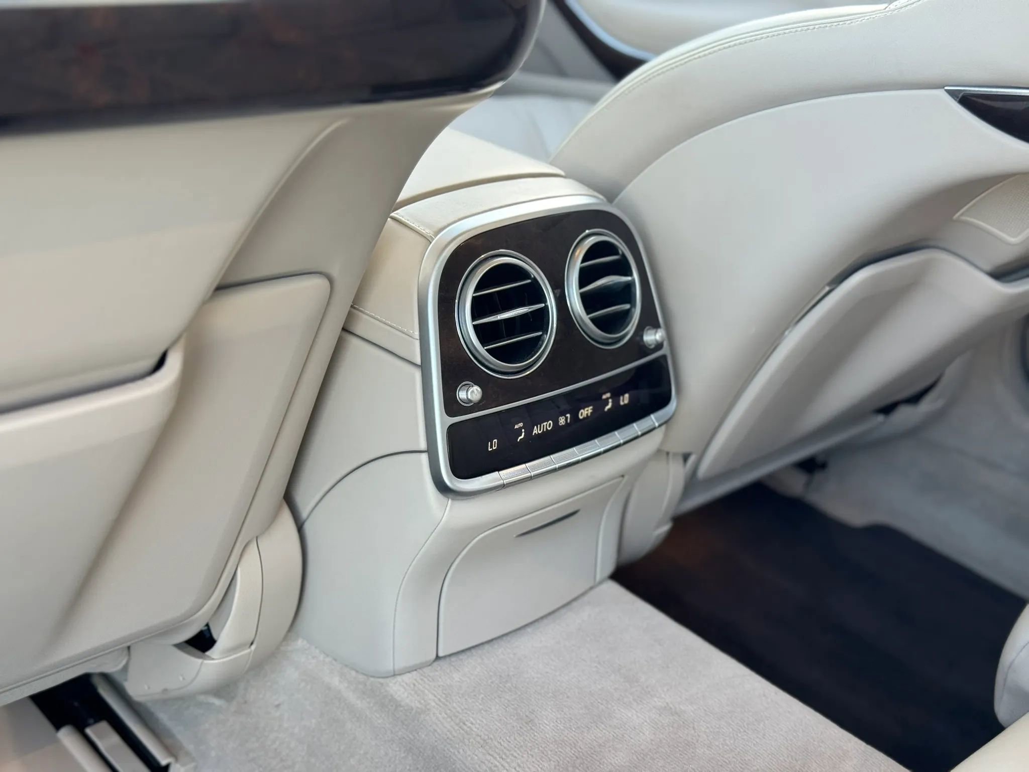 Used 2018 Mercedes-Benz S 63 AMG S 4MATIC Sedan image 31