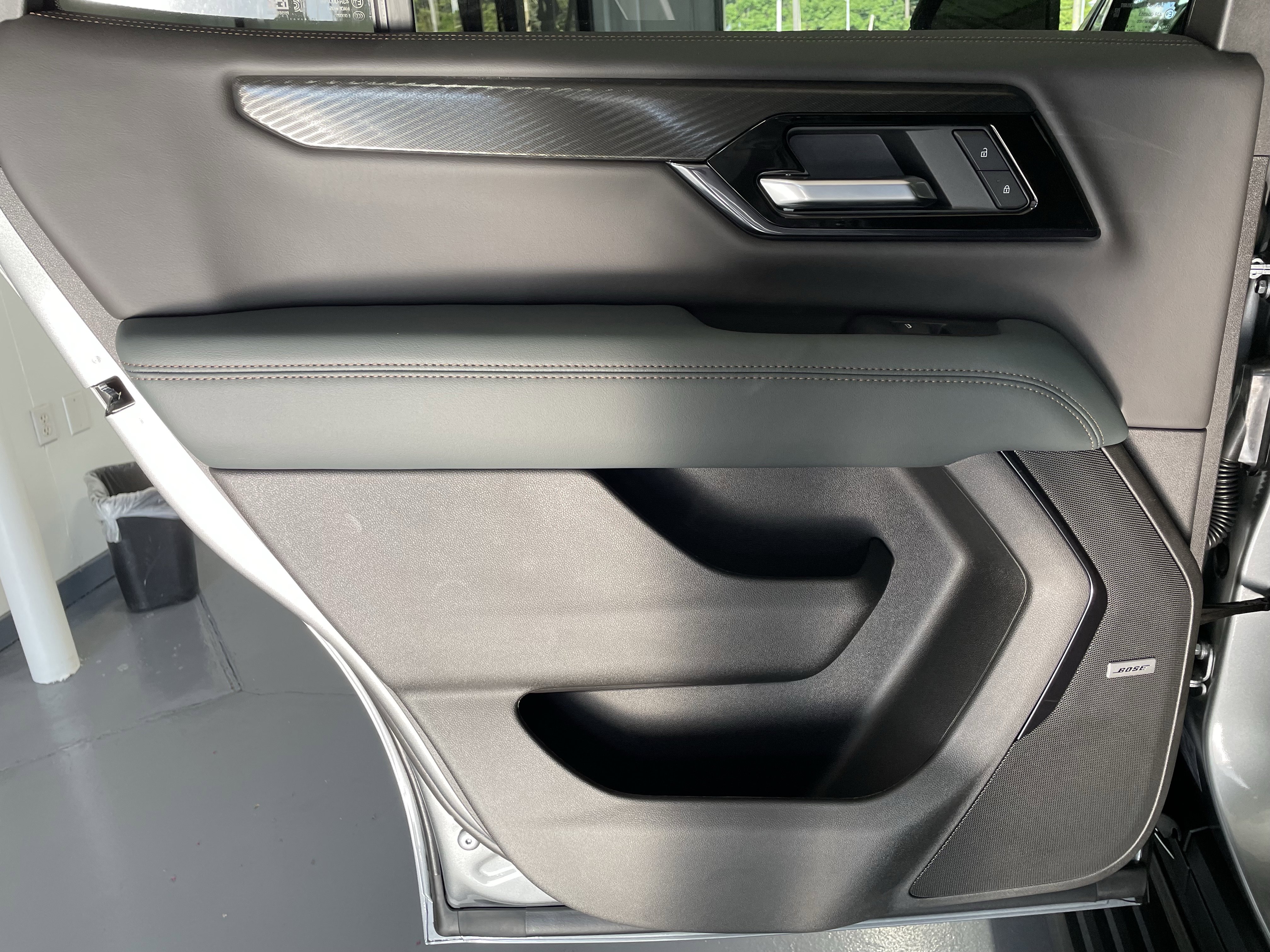 New 2025 GMC Yukon AT4 w/ AT4 Premium Plus Package image 12